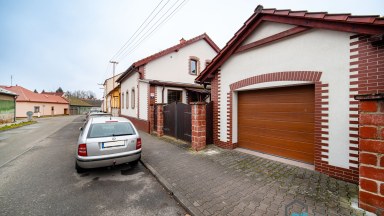 Prodej rodinného domu v centru Svitav s garáží a bazénem