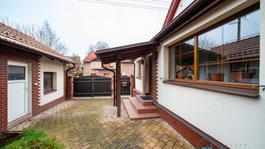 Prodej rodinného domu v centru Svitav s garáží a bazénem