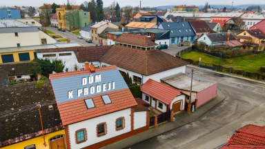 Prodej rodinného domu v centru Svitav s garáží a bazénem