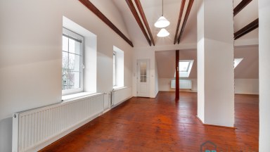 Prodej rodinného domu v centru Svitav s garáží a bazénem