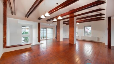 Prodej rodinného domu v centru Svitav s garáží a bazénem