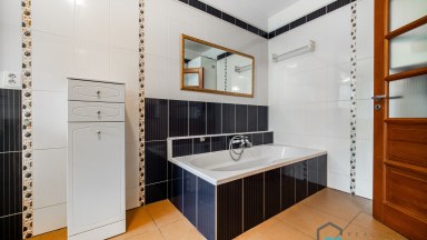 Prodej rodinného domu v centru Svitav s garáží a bazénem