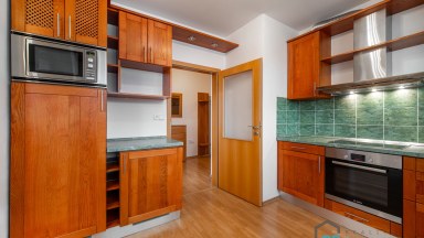 Prodej podkrovního bytu 4+kk a dvě garážová stání v Olomouci