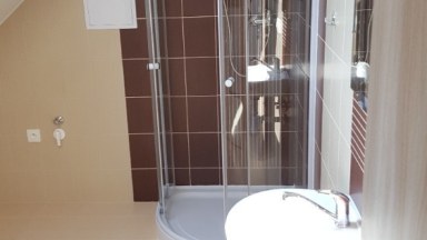 Pronájem podkrovního bytu 1+kk v centru Svitav