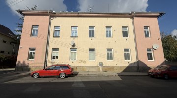 697_9657960027.jpg